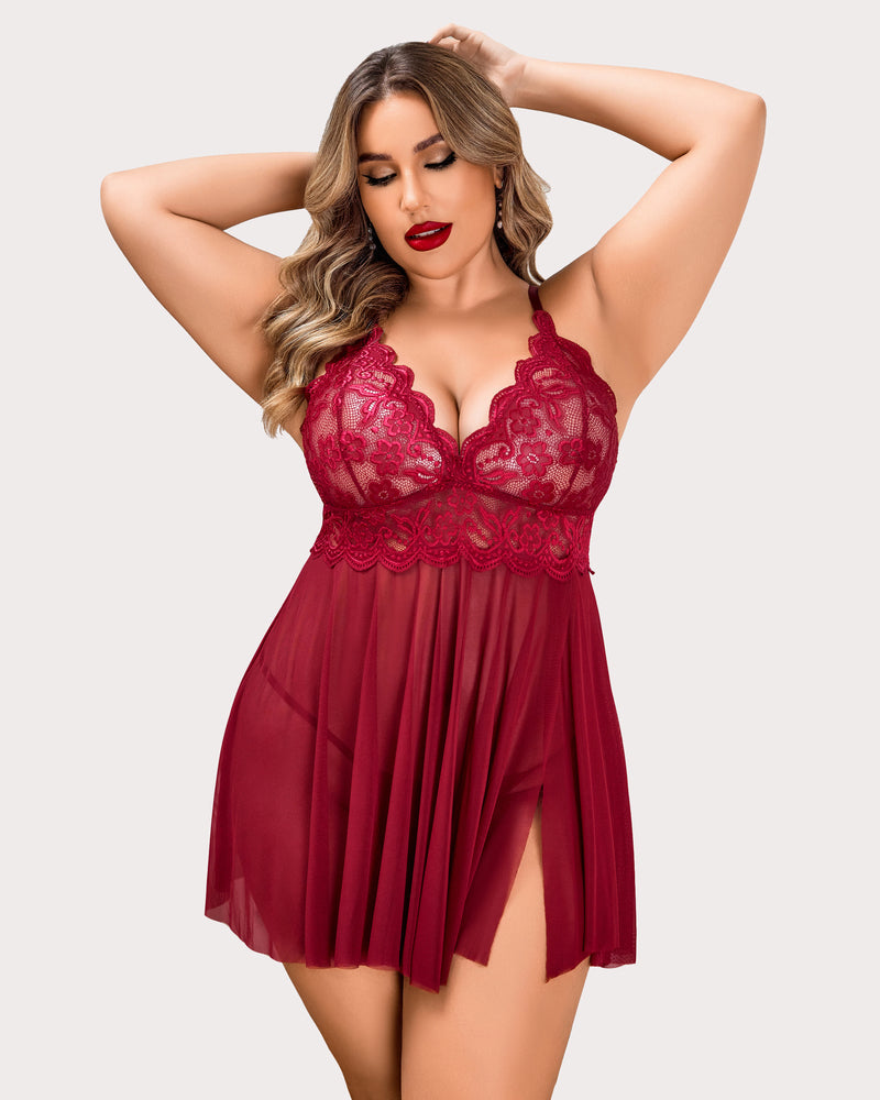 Plus Size Lace Nightgown and Mesh Robe Set with Deep V-Neck